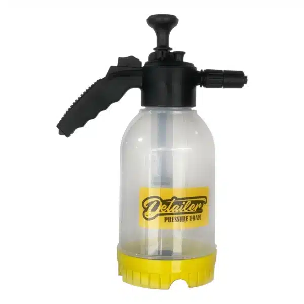 Dispenser de espuma sob pressão para limpeza.