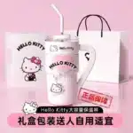 Caneca Hello Kitty com embalagem fofa.