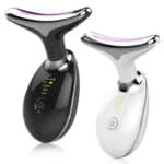 Beleza e Cuidados Pessoais Massageador Golfinho Rejuvenescedor com LED Fototerapia sendo usado no rosto