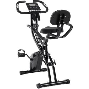 bicicleta ergométrica: qual comprar? top 10 modelos para treinar em casa 11 Bicicleta ergométrica dobrável Born Active em ambiente doméstico, com pessoa pedalando