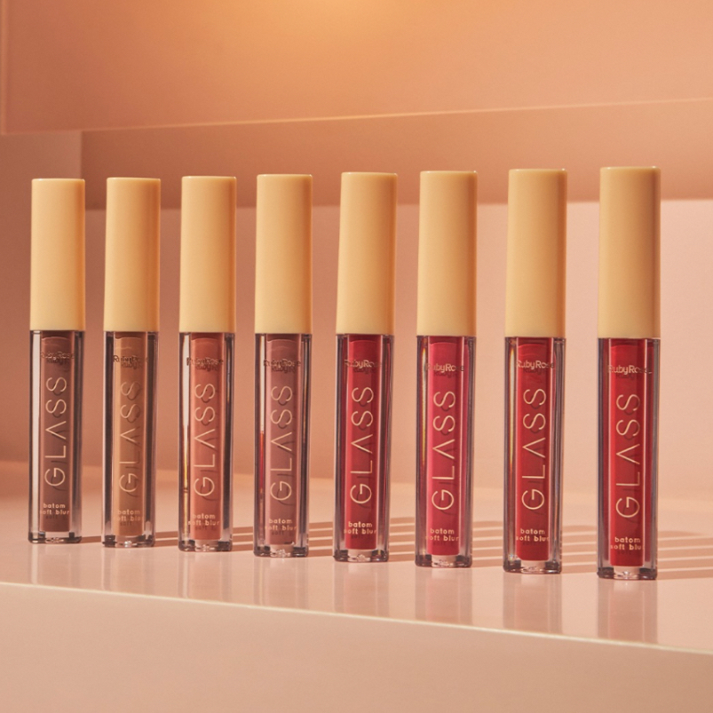 Batom líquido soft blur Glass Ruby Rose HB-579 com efeito blur e acabamento glass