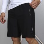Bermuda masculina de poliamida com elastano e linho gelado para verão