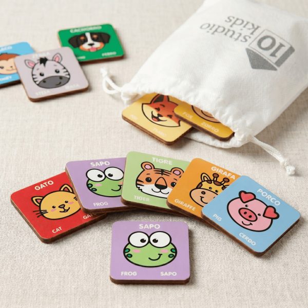 brinquedo infantil Jogo da Memória Trilíngue em MDF com animais para crianças