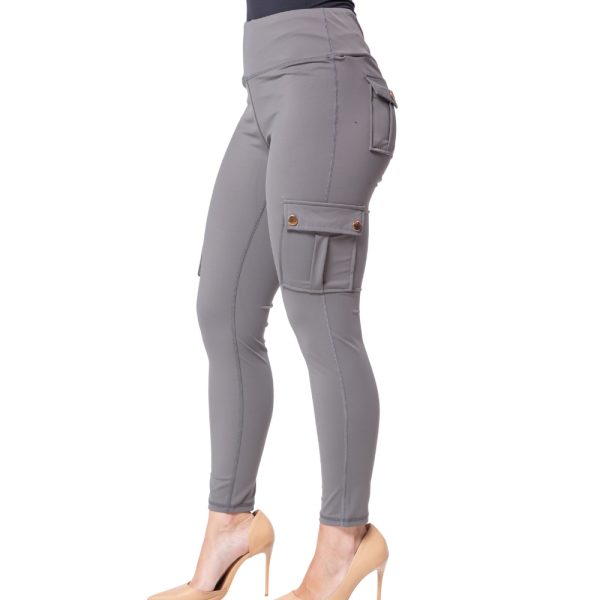 calca feminina cargo preta skinny cintura alta jogger com bolsos laterais