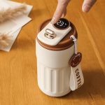 Copo térmico cafe inox 420ml com tampa antivazamento e LED de temperatura